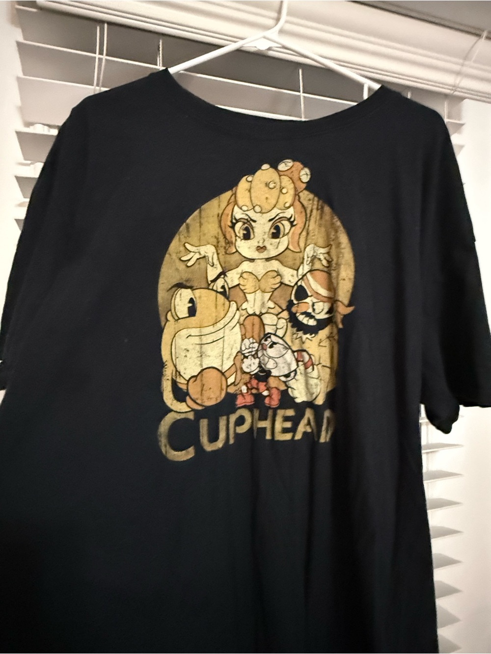 2XL Funko Cuphead Cala Maria and crew t shirt!